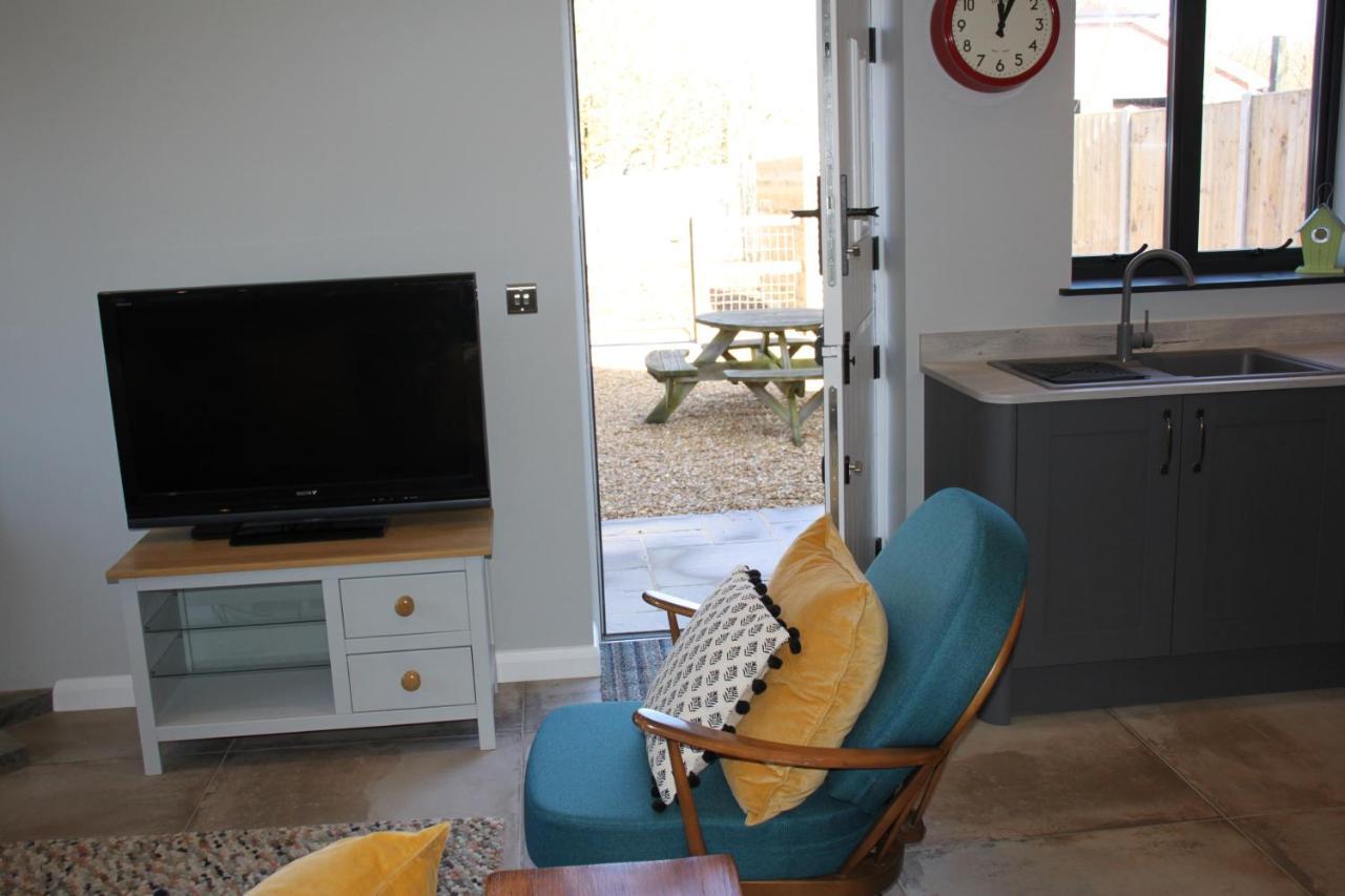 Villa Charming And Luxury Retreats On Our Farm Billingshurst Exterior foto